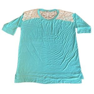 Beautiful Lace Top NWOT